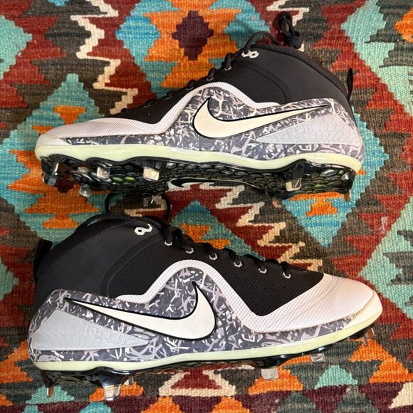 Nike Mens Abstract Athletic Cleats Black & White Size 14 Excellent Performance - Picture 1 of 8